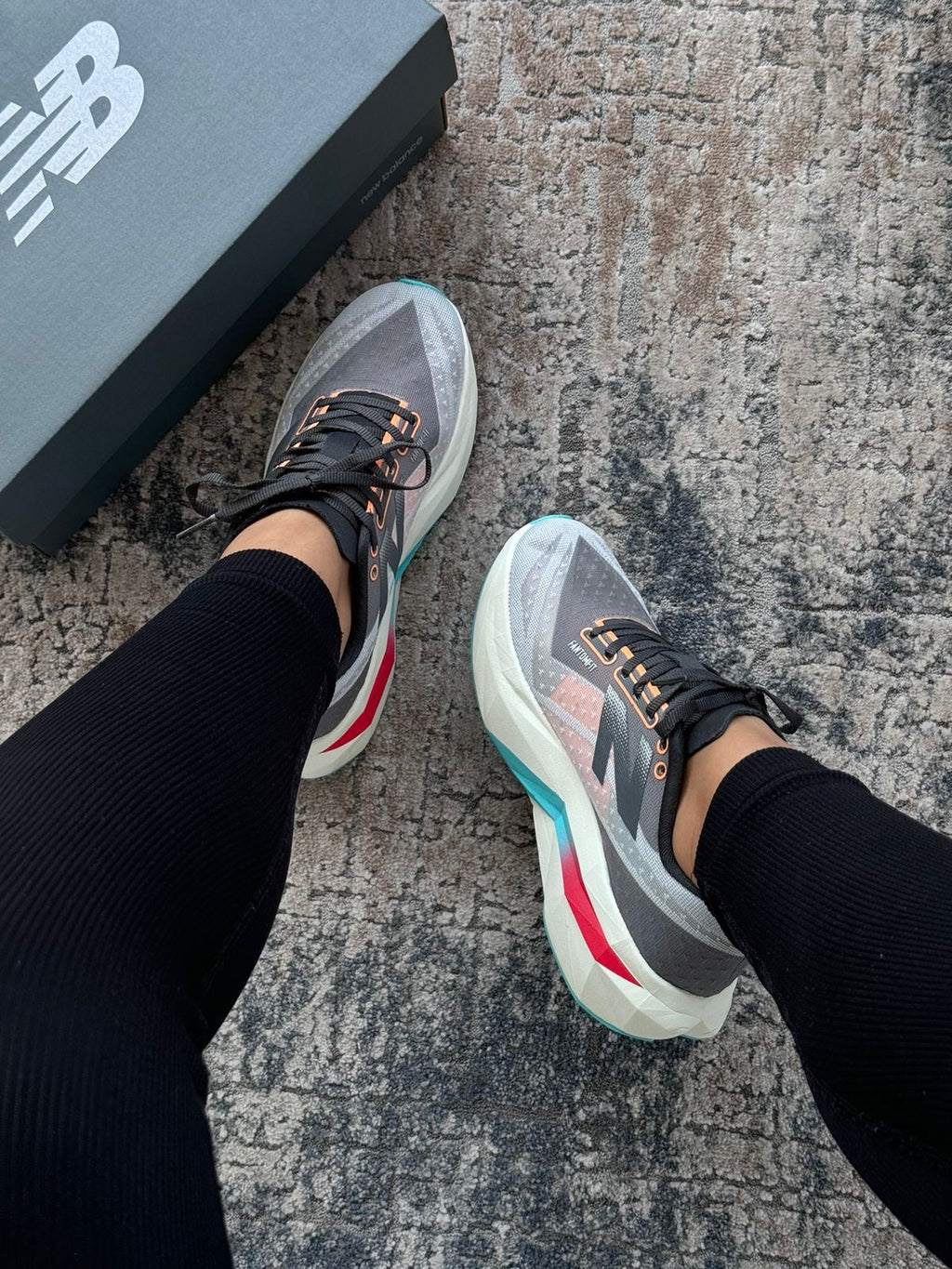 NEW BALANCE FUELCELL ELITE V4