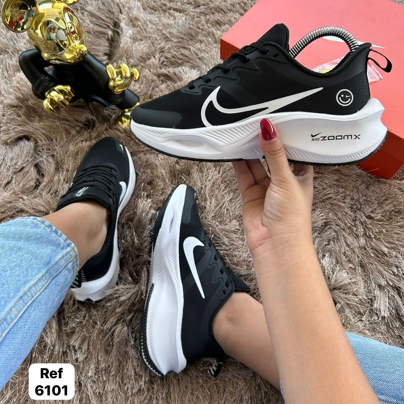 NIKE ZOOM CARITA NEGRO - BLANCO
