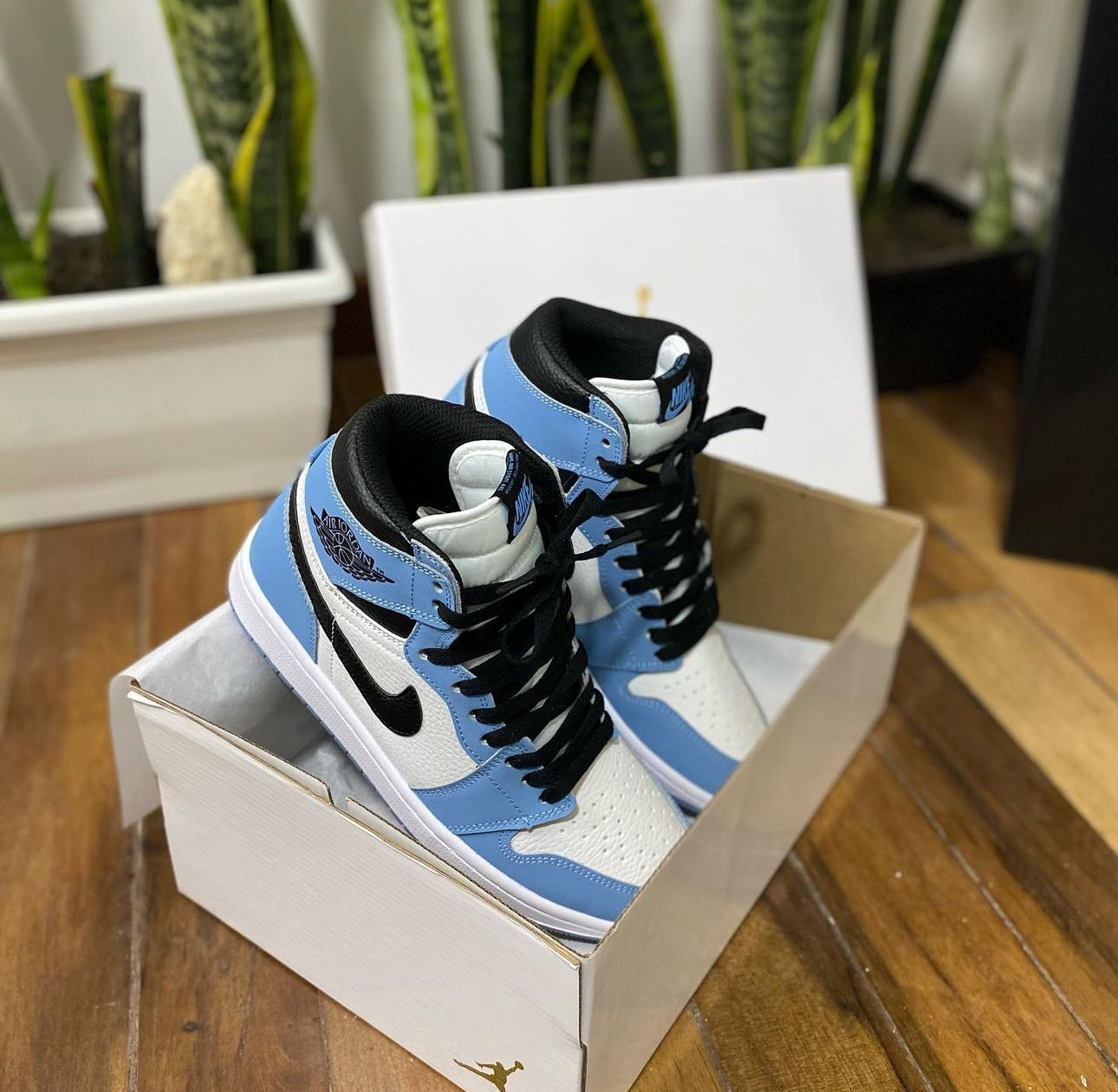 JORDAN RETRO I AZUL BLANCO
